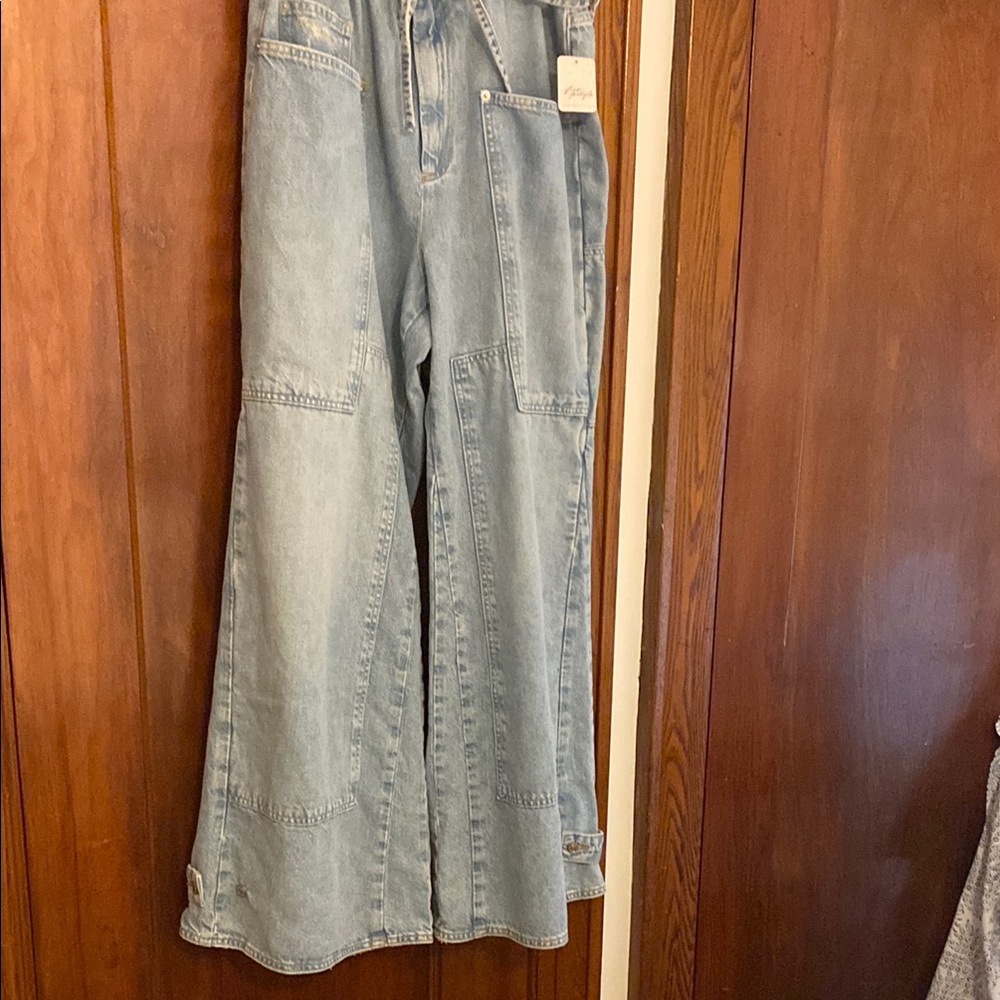 Blue Flare Wide-Leg Jeans with 70s Inspired Style new with tags